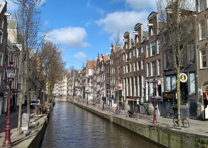 Rembrandt Square Boat Hotel en barco *